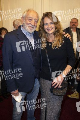 Theaterpremiere 'Rent a Friend' in Berlin