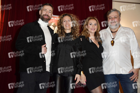 Theaterpremiere 'Rent a Friend' in Berlin