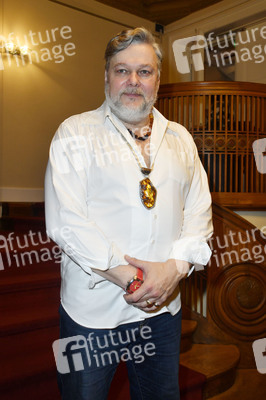 Theaterpremiere 'Rent a Friend' in Berlin