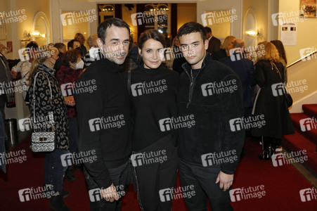 Theaterpremiere 'Rent a Friend' in Berlin