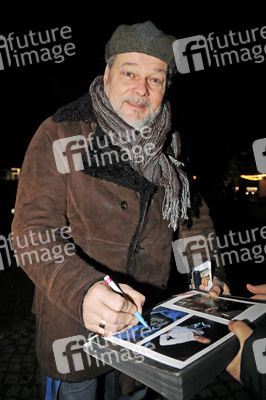 Theaterpremiere 'Rent a Friend' in Berlin