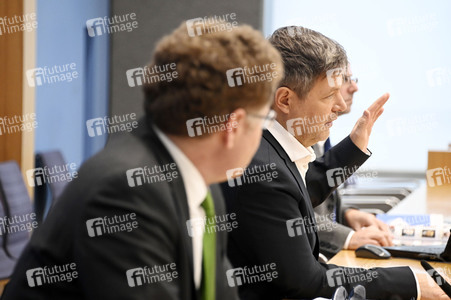 Pressekonferenz Eröffnungsbilanz Klimaschutz in Berlin