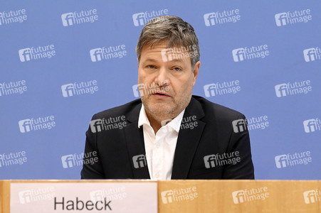 Pressekonferenz Eröffnungsbilanz Klimaschutz in Berlin