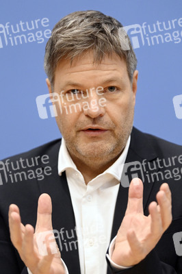 Pressekonferenz Eröffnungsbilanz Klimaschutz in Berlin