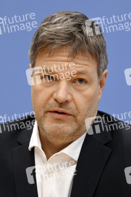 Pressekonferenz Eröffnungsbilanz Klimaschutz in Berlin