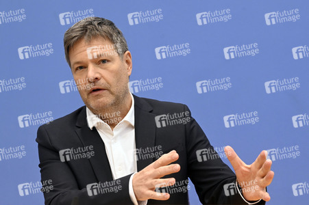 Pressekonferenz Eröffnungsbilanz Klimaschutz in Berlin