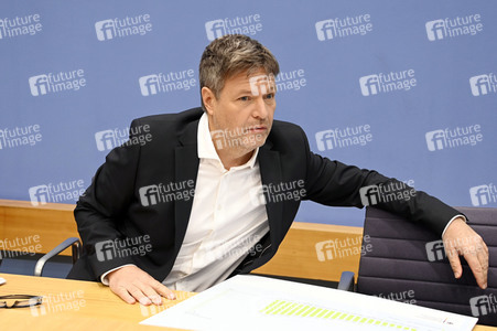 Pressekonferenz Eröffnungsbilanz Klimaschutz in Berlin