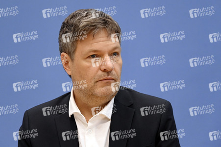 Pressekonferenz Eröffnungsbilanz Klimaschutz in Berlin