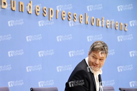 Pressekonferenz Eröffnungsbilanz Klimaschutz in Berlin