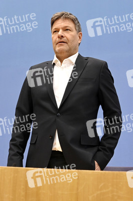 Pressekonferenz Eröffnungsbilanz Klimaschutz in Berlin