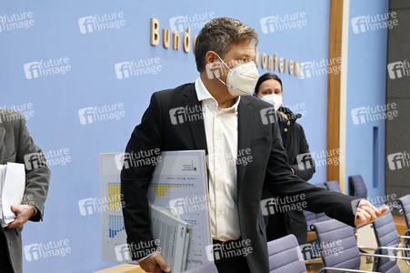 Pressekonferenz Eröffnungsbilanz Klimaschutz in Berlin