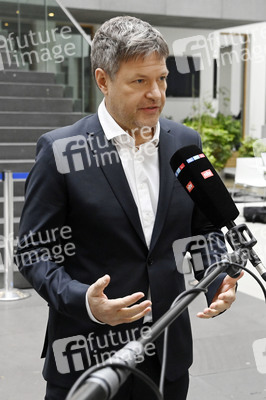 Pressekonferenz Eröffnungsbilanz Klimaschutz in Berlin