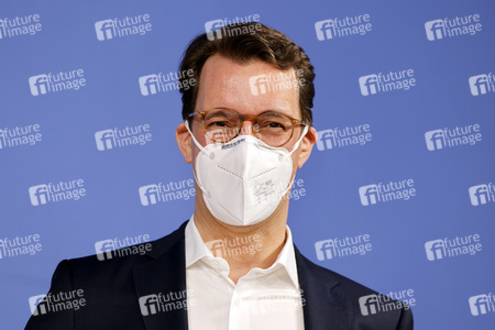 Übergabe der Neujahrsbrezel an Hendrik Wüst in Düsseldorf