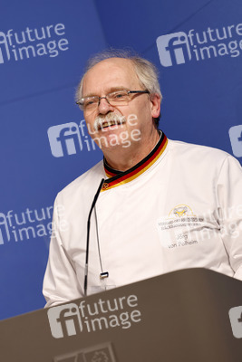 Übergabe der Neujahrsbrezel an Hendrik Wüst in Düsseldorf