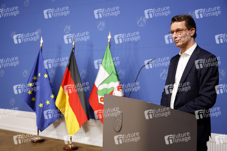 Übergabe der Neujahrsbrezel an Hendrik Wüst in Düsseldorf