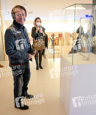 Ausstellungs- und Serienpräsentation 'Raphaelismo' in Madrid