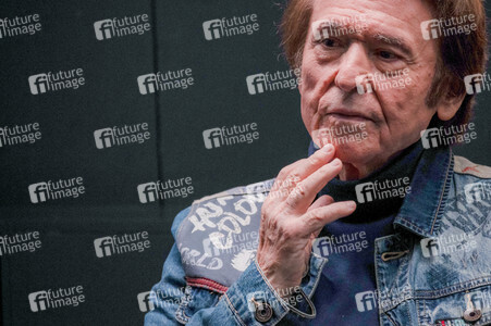 Ausstellungs- und Serienpräsentation 'Raphaelismo' in Madrid