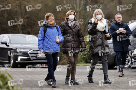 Malu Dreyer besucht Wiederaufbauarbeiten in Schuld