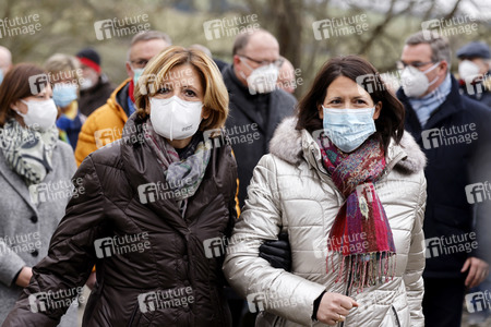 Malu Dreyer besucht Wiederaufbauarbeiten in Schuld