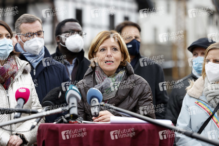 Malu Dreyer besucht Wiederaufbauarbeiten in Schuld