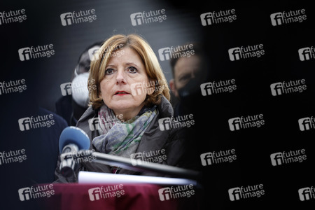 Malu Dreyer besucht Wiederaufbauarbeiten in Schuld