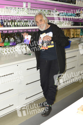 Tommy Chong's Cannabis Meet and Greet in Santa Ana