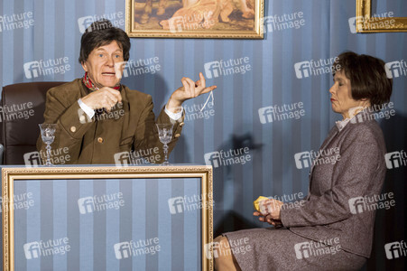 Theatervorstellung 'Das Ei ist hart! Ein Loriot-Abend' in Dresden