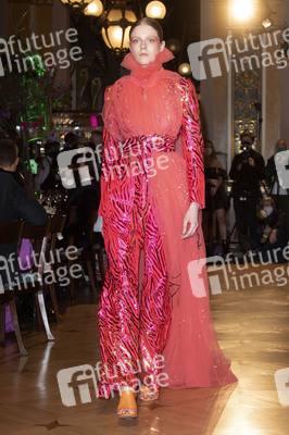 Dawid Tomaszewski Fashion Show auf der Frankfurt Fashion Week Herbst/Winter 2022