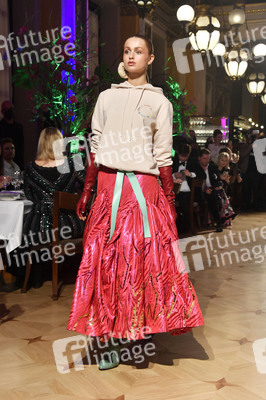 Dawid Tomaszewski Fashion Show auf der Frankfurt Fashion Week Herbst/Winter 2022