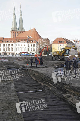 Fototermin mit Klaus Lederer auf der Grabung Molkenmarkt in Berlin
