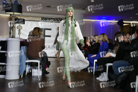 NeChia und MauMar Fashion Show auf der Frankfurt Fashion Week Herbst/Winter 2022