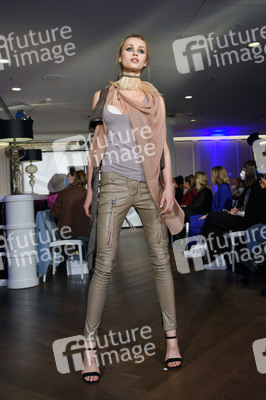 NeChia und MauMar Fashion Show auf der Frankfurt Fashion Week Herbst/Winter 2022