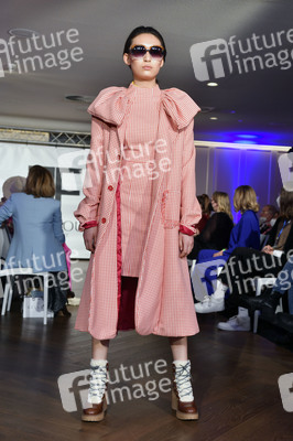 NeChia und MauMar Fashion Show auf der Frankfurt Fashion Week Herbst/Winter 2022