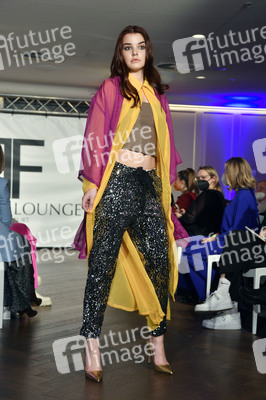 NeChia und MauMar Fashion Show auf der Frankfurt Fashion Week Herbst/Winter 2022