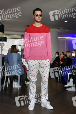 NeChia und MauMar Fashion Show auf der Frankfurt Fashion Week Herbst/Winter 2022