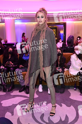 NeChia und MauMar Fashion Show auf der Frankfurt Fashion Week Herbst/Winter 2022