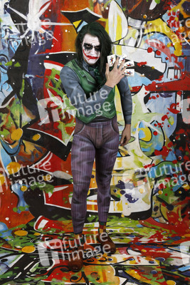 GEEK ART: Joker meets Riddler Bodypainting