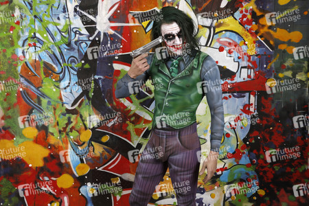 GEEK ART: Joker meets Riddler Bodypainting