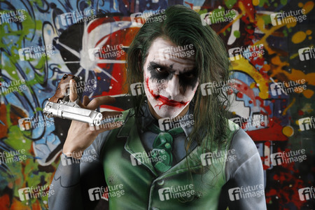 GEEK ART: Joker meets Riddler Bodypainting