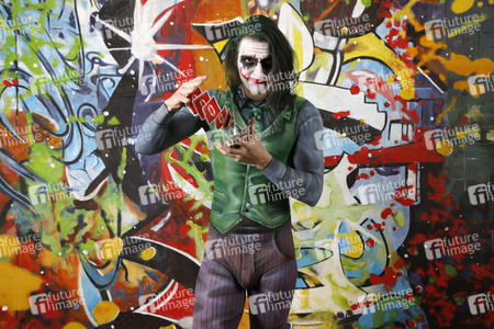 GEEK ART: Joker meets Riddler Bodypainting