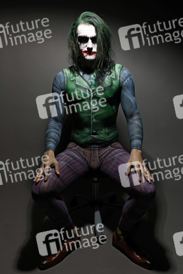 GEEK ART: Joker meets Riddler Bodypainting