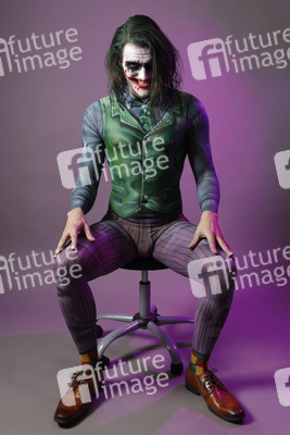 GEEK ART: Joker meets Riddler Bodypainting