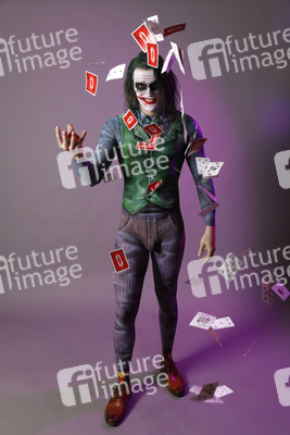 GEEK ART: Joker meets Riddler Bodypainting