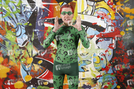 GEEK ART: Joker meets Riddler Bodypainting
