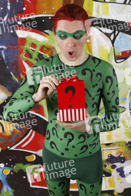 GEEK ART: Joker meets Riddler Bodypainting