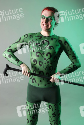 GEEK ART: Joker meets Riddler Bodypainting