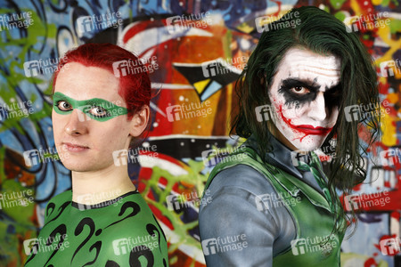 GEEK ART: Joker meets Riddler Bodypainting