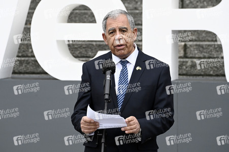 Pressestatements von Wolfgang Sobotka, Mickey Levy und Bärbel Bas in Berlin