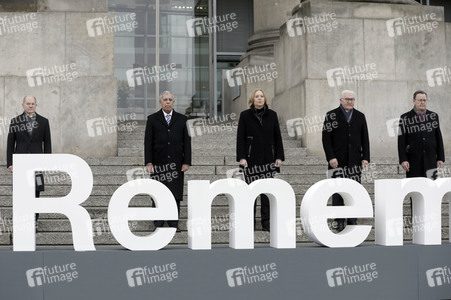 Gedenkstunde zum Tag des Gedenkens an die Opfer des Nationalsozialismus in Berlin