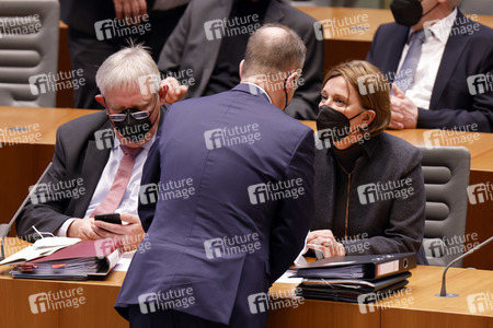 Gedenkstunde zum Tag des Gedenkens an die Opfer des Nationalsozialismus in Düsseldorf